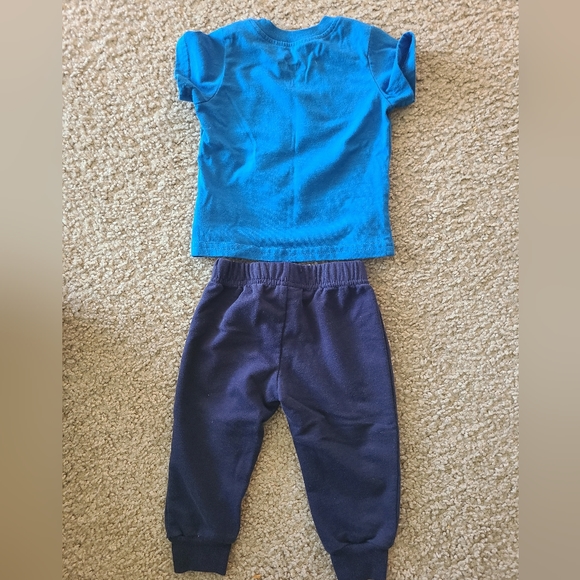 Mickey Mouse outfit - Picture 2 of 4